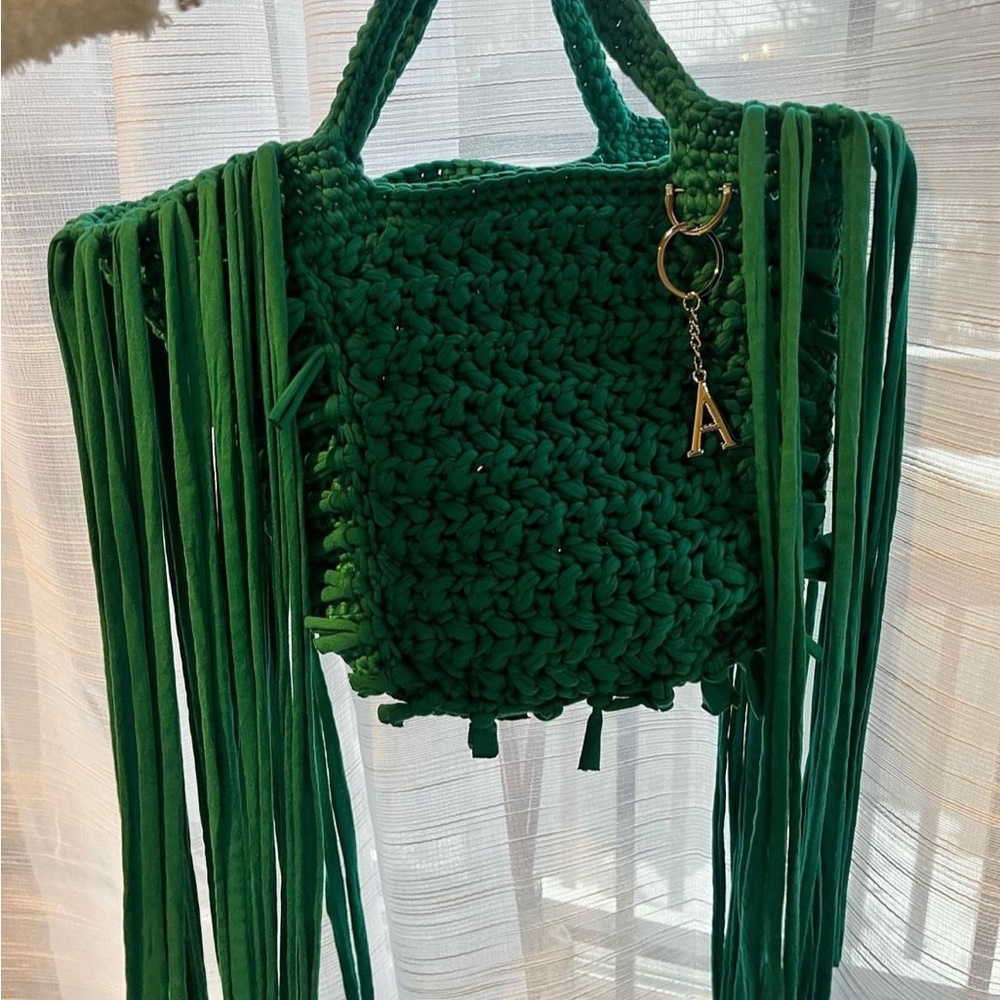 individual order available in other colors and choice of thread